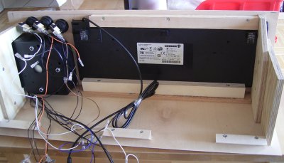 Befestigung der Tastatur